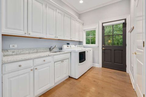 Tiny photo for 11361 W Plainfield Road, Indian Head Park, IL 60525 (MLS # 12508005)