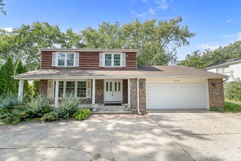 Photo of 4150 Russet Way, Northbrook, IL 60062 (MLS # 12485542)