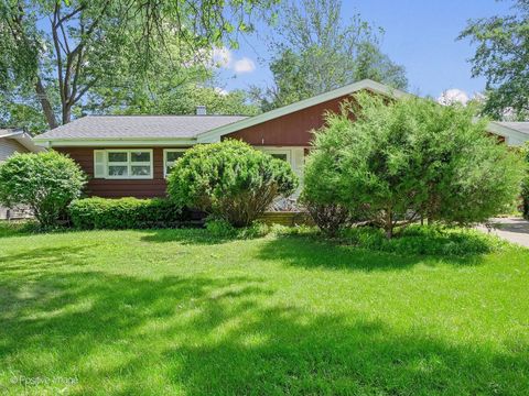 Photo of 1912 E Willow Avenue, Wheaton, IL 60187 (MLS # 12684416)