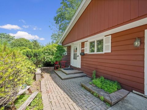 Tiny photo for 1912 E Willow Avenue, Wheaton, IL 60187 (MLS # 12684416)
