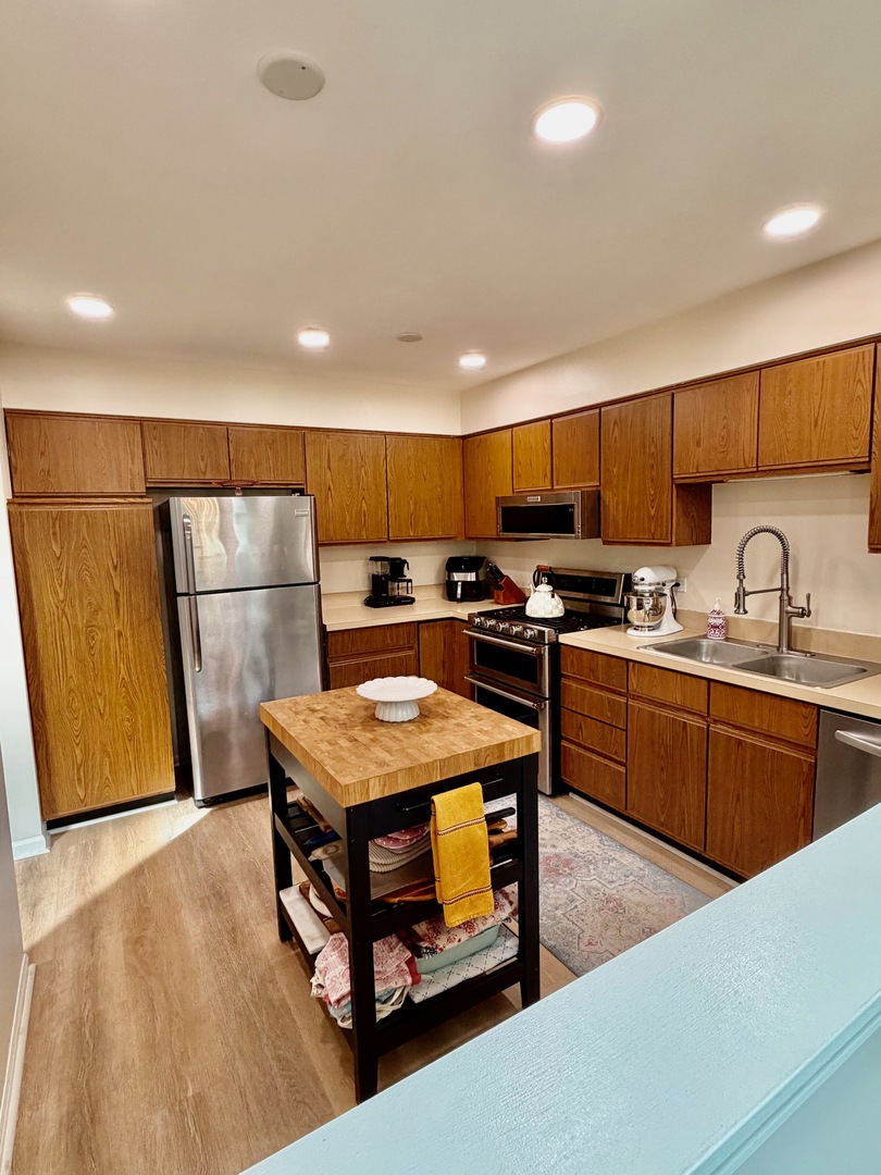 1353 Ridgefield Circle 1353