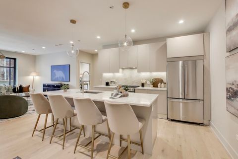 Tiny photo for 1317 N Western Avenue #202, Chicago, IL 60622 (MLS # 12525496)