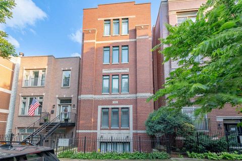 Photo of 1345 W Fillmore Street #3, Chicago, IL 60607 (MLS # 12584622)
