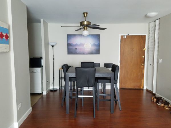 607 W Wrightwood Avenue 812