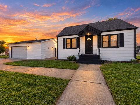 Photo of 212 S Douglas Avenue, Bradley, IL 60915 (MLS # 12753937)
