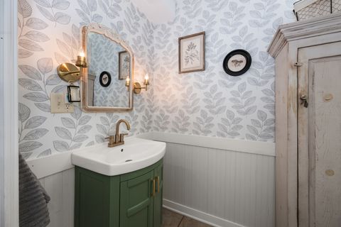 Tiny photo for 1018 Dekalb Avenue, Sycamore, IL 60178 (MLS # 12413232)