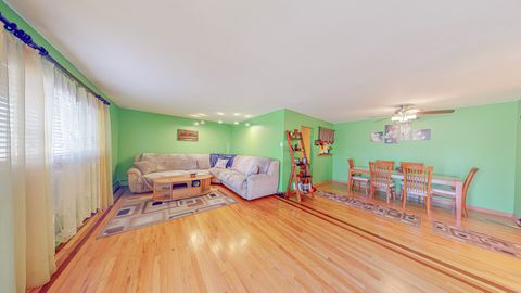 Tiny photo for 659 E Fullerton Avenue #209, Glendale Heights, IL 60139 (MLS # 12546246)