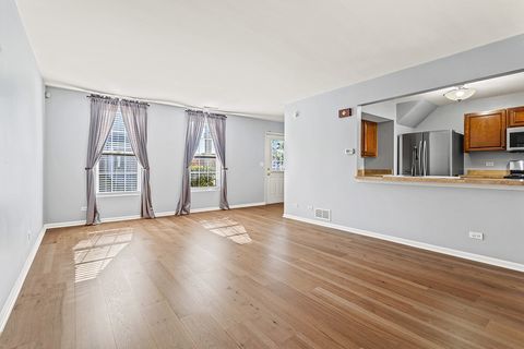 Tiny photo for 610 Four Seasons Boulevard, Aurora, IL 60504 (MLS # 12498992)