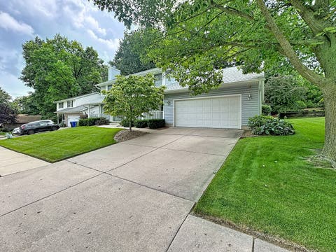 Tiny photo for 3707 75th Street Court, Moline, IL 61265 (MLS # 12703426)