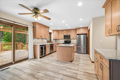 Tiny photo for 1335 Gaslight Drive, Algonquin, IL 60102 (MLS # 12727908)