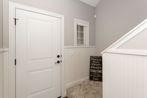 Tiny photo for 4411 Slate Creek Drive, Bettendorf, IA 52722 (MLS # 12636885)