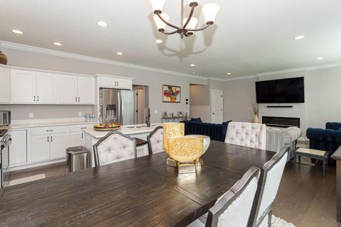 Tiny photo for 4411 Slate Creek Drive, Bettendorf, IA 52722 (MLS # 12636885)