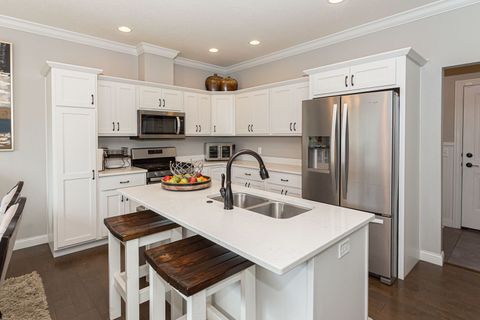 Tiny photo for 4411 Slate Creek Drive, Bettendorf, IA 52722 (MLS # 12636885)