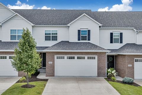 Photo of 4411 Slate Creek Drive, Bettendorf, IA 52722 (MLS # 12636885)