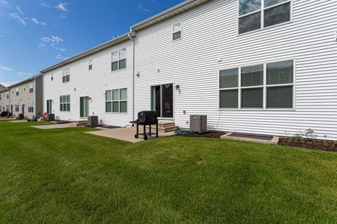 Tiny photo for 4411 Slate Creek Drive, Bettendorf, IA 52722 (MLS # 12636885)