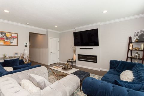 Tiny photo for 4411 Slate Creek Drive, Bettendorf, IA 52722 (MLS # 12636885)