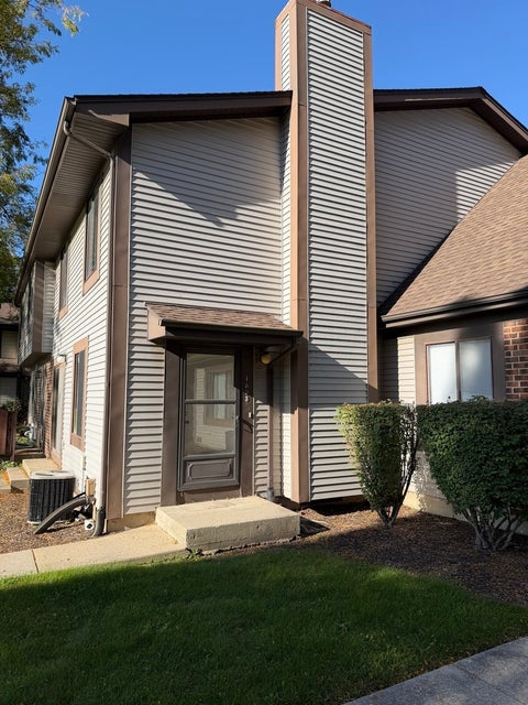 Photo of 1803 Raintree Court #0, Sycamore, IL 60178 (MLS # 12778183)