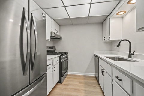 Tiny photo for 108 E BAILEY Road #B, Naperville, IL 60565 (MLS # 12715609)