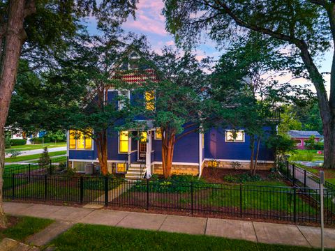 Tiny photo for 105 S Wright Street, Naperville, IL 60540 (MLS # 12512500)