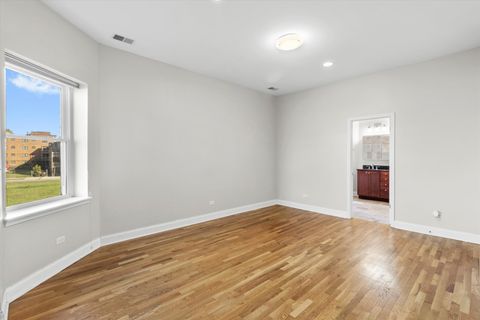 Tiny photo for 512 E Oakwood Boulevard #2, Chicago, IL 60653 (MLS # 12536013)