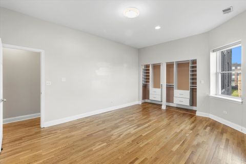 Tiny photo for 512 E Oakwood Boulevard #2, Chicago, IL 60653 (MLS # 12536013)