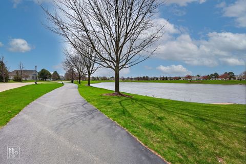 Tiny photo for 16501 Buckner Pond Way #16501, Crest Hill, IL 60403 (MLS # 12562440)