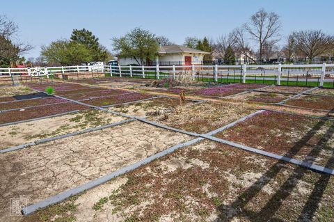 Tiny photo for 16501 Buckner Pond Way #16501, Crest Hill, IL 60403 (MLS # 12562440)