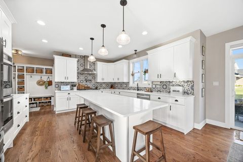 Tiny photo for 24234 S Sunset Lakes Drive, Manhattan, IL 60442 (MLS # 12674404)