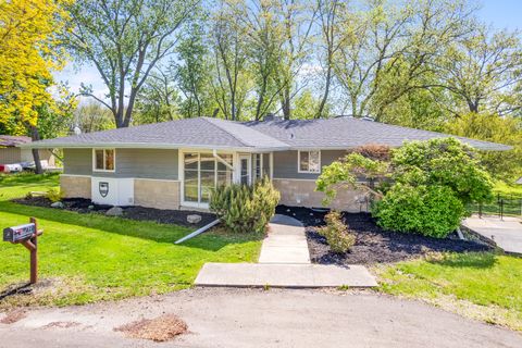 719 S East Street Earlville IL 60518