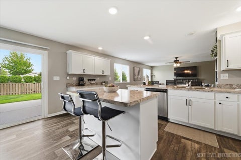 Tiny photo for 1731 Dempsey Circle, Pingree Grove, IL 60140 (MLS # 12641544)