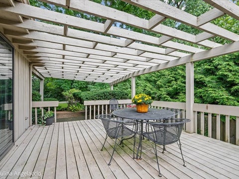 Tiny photo for 990 Burridge Court, Libertyville, IL 60048 (MLS # 12746808)
