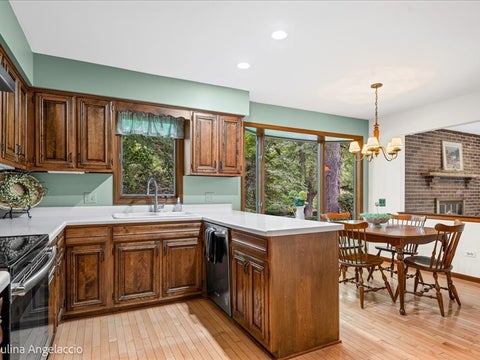 Tiny photo for 990 Burridge Court, Libertyville, IL 60048 (MLS # 12746808)
