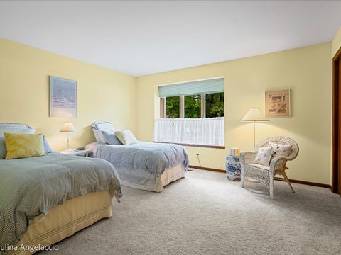 Tiny photo for 990 Burridge Court, Libertyville, IL 60048 (MLS # 12746808)