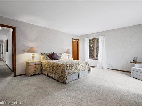 Tiny photo for 990 Burridge Court, Libertyville, IL 60048 (MLS # 12746808)