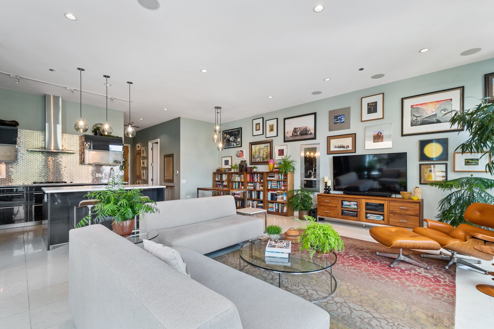 30 W Oak Street 5E