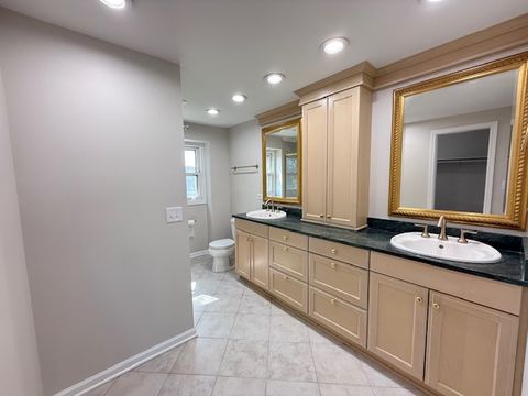 Tiny photo for 19W147 Avenue Royal, Oak Brook, IL 60523 (MLS # 12466515)