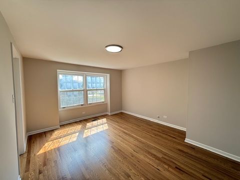 Tiny photo for 19W147 Avenue Royal, Oak Brook, IL 60523 (MLS # 12466515)