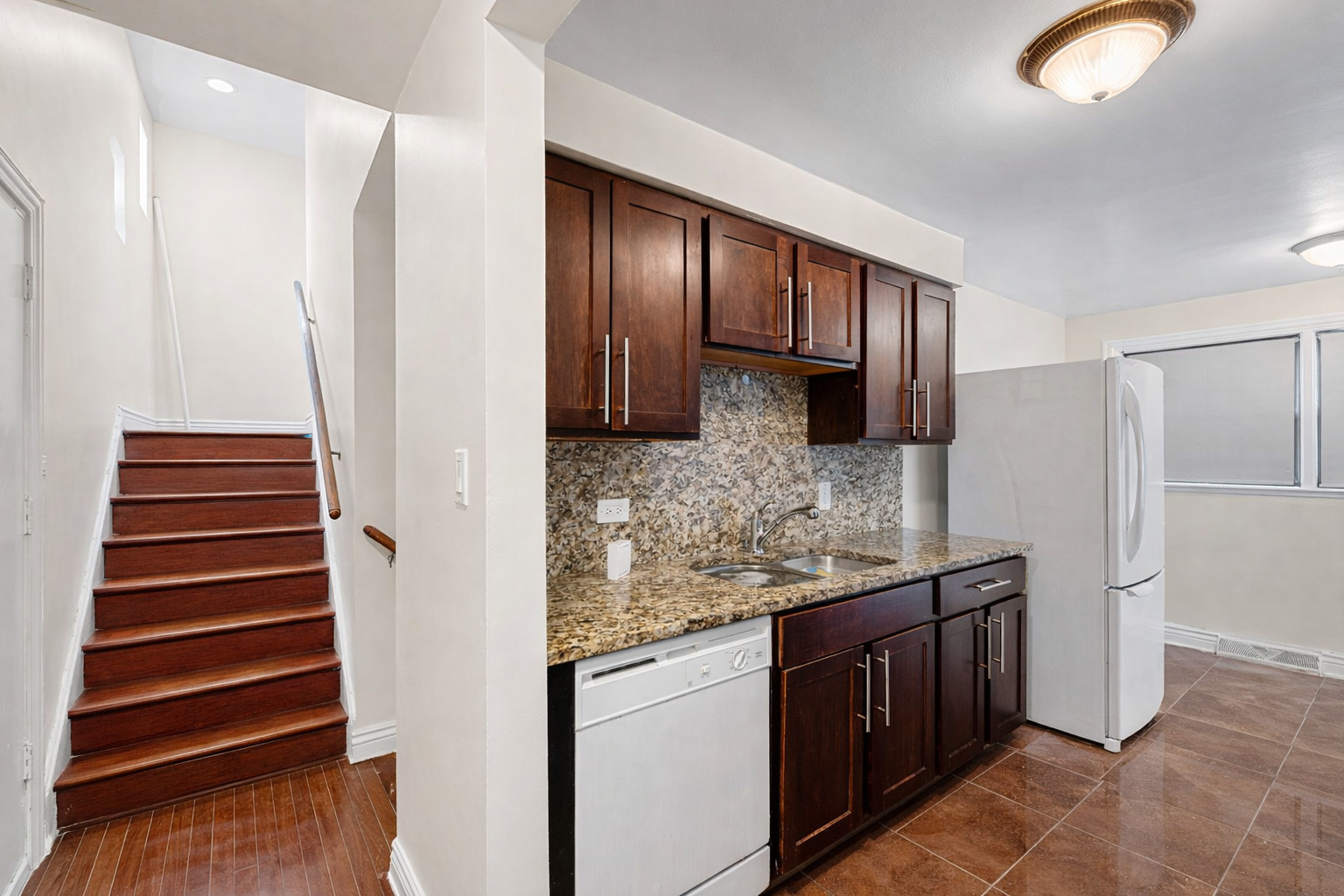 7948 S Avalon Avenue