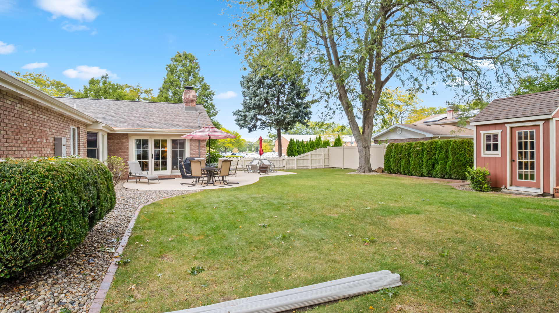 Bourbonnais, Illinois 60914, United States, 4 Bedrooms Bedrooms, ,3 BathroomsBathrooms,Residential,Pending,216143