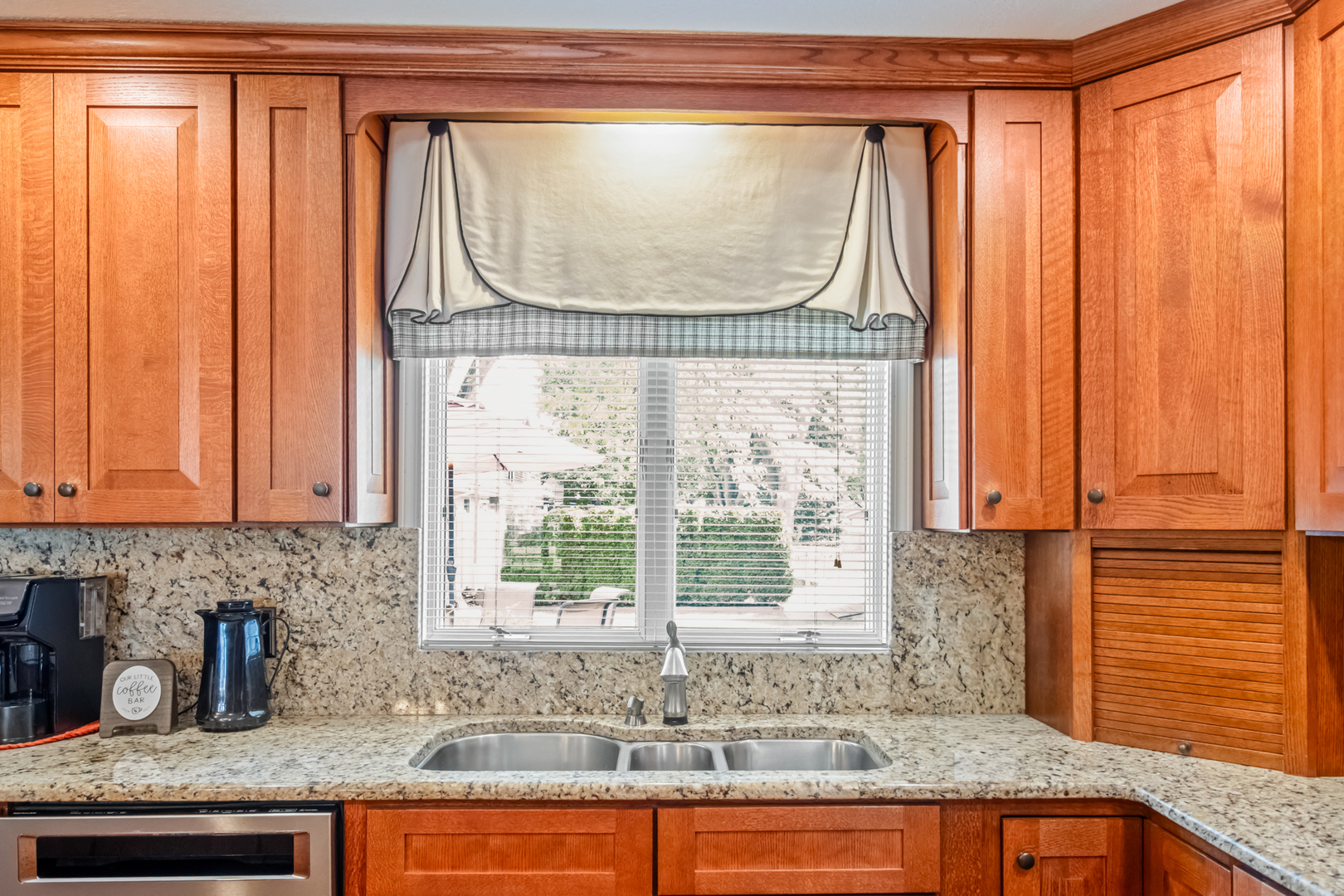 Bourbonnais, Illinois 60914, United States, 4 Bedrooms Bedrooms, ,3 BathroomsBathrooms,Residential,Pending,216143