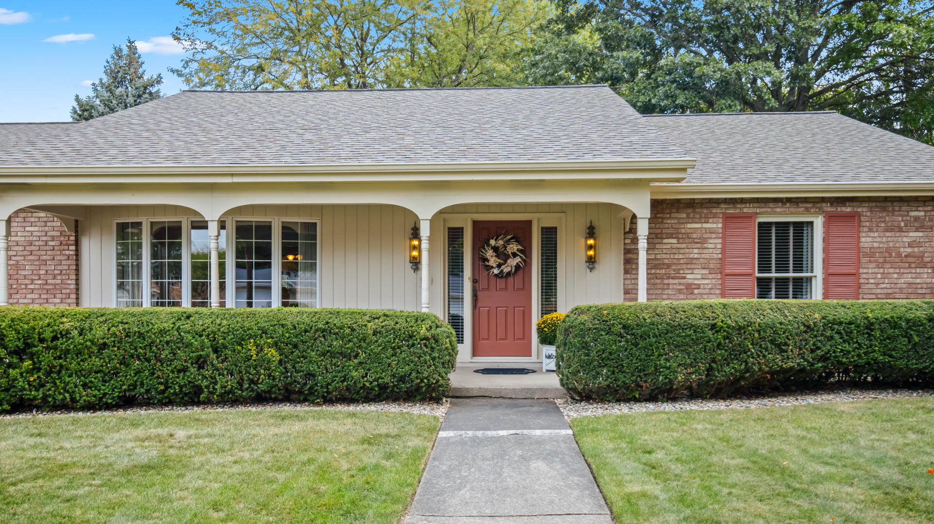 Bourbonnais, Illinois 60914, United States, 4 Bedrooms Bedrooms, ,3 BathroomsBathrooms,Residential,Pending,216143