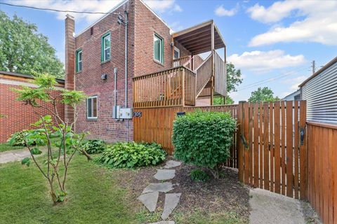 Photo of 305 W Griggs Street, Urbana, IL 61801 (MLS # 12453734)