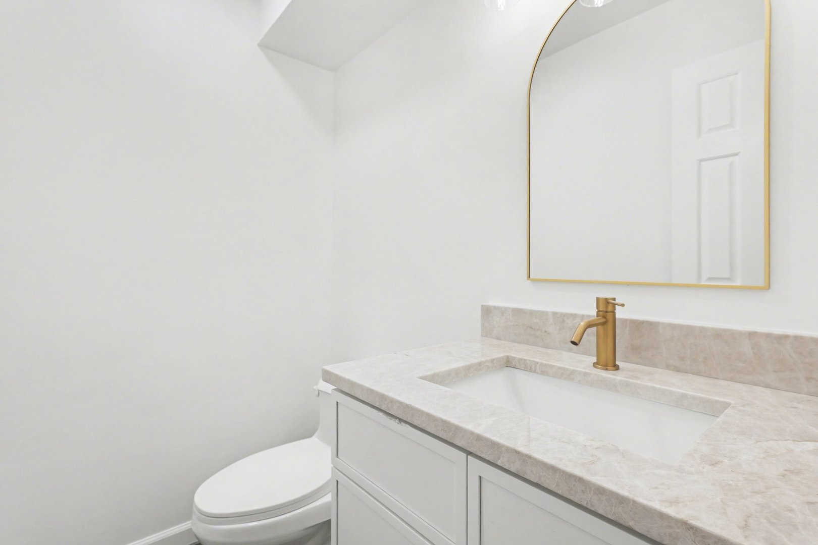 3002 N Maple Tree Lane