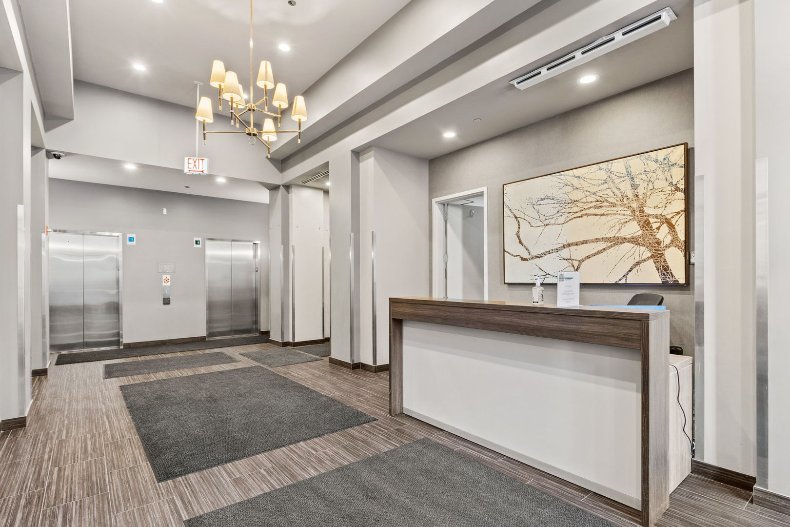 451 W Huron Street 1502