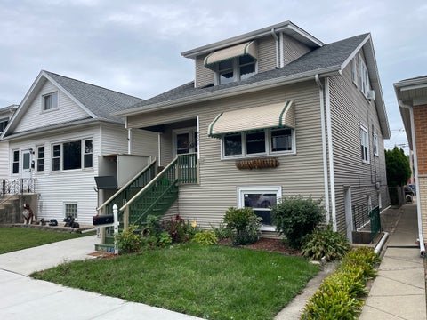 Photo of 4921 N Moody Avenue, Chicago, IL 60630 (MLS # 12769773)