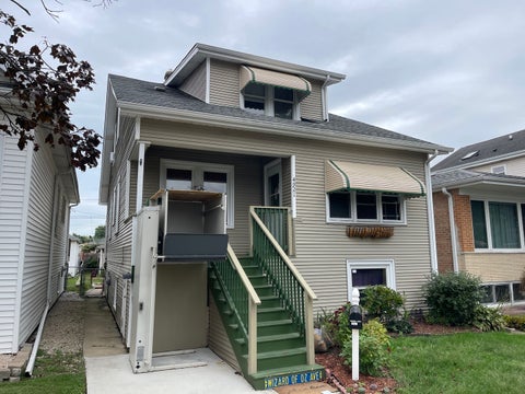 Tiny photo for 4921 N Moody Avenue, Chicago, IL 60630 (MLS # 12769773)