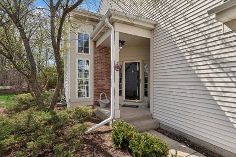 Tiny photo for 29676 N Environ Circle, Lake Bluff, IL 60044 (MLS # 12616225)