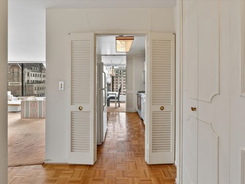 Tiny photo for 5455 N SHERIDAN Road #1915, Chicago, IL 60640 (MLS # 12637770)