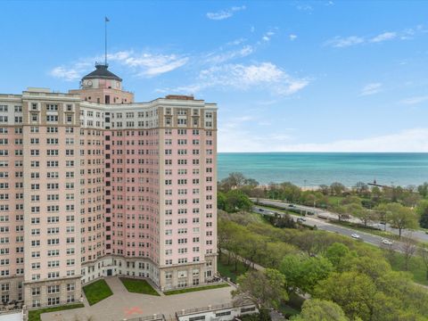 Tiny photo for 5455 N SHERIDAN Road #1915, Chicago, IL 60640 (MLS # 12637770)