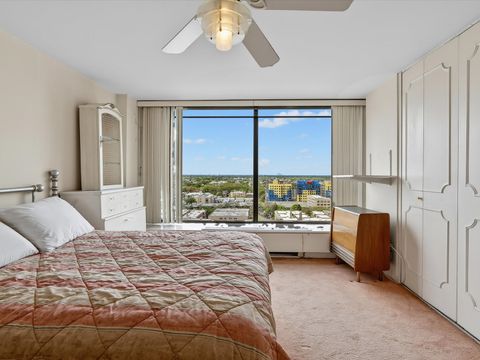 Tiny photo for 5455 N SHERIDAN Road #1915, Chicago, IL 60640 (MLS # 12637770)